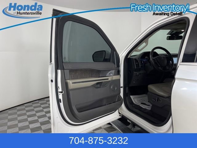 Used 2018 Ford Expedition Limited w/ Equipment Group 301A image 15