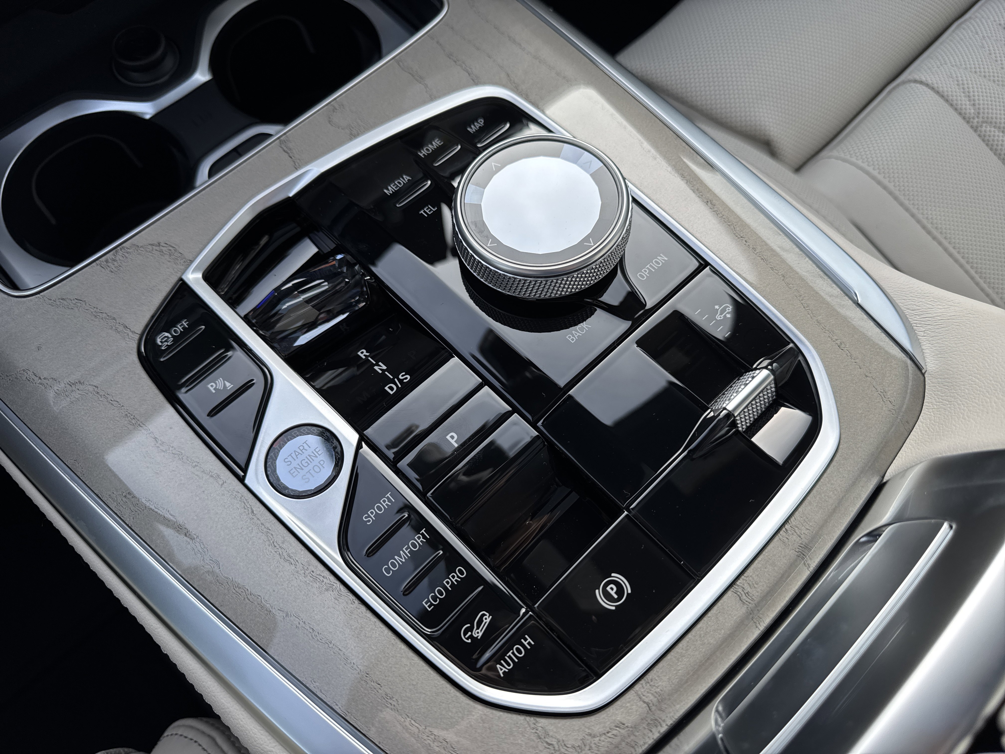 New 2026 BMW X7 xDrive40i w/ Executive Package image 18