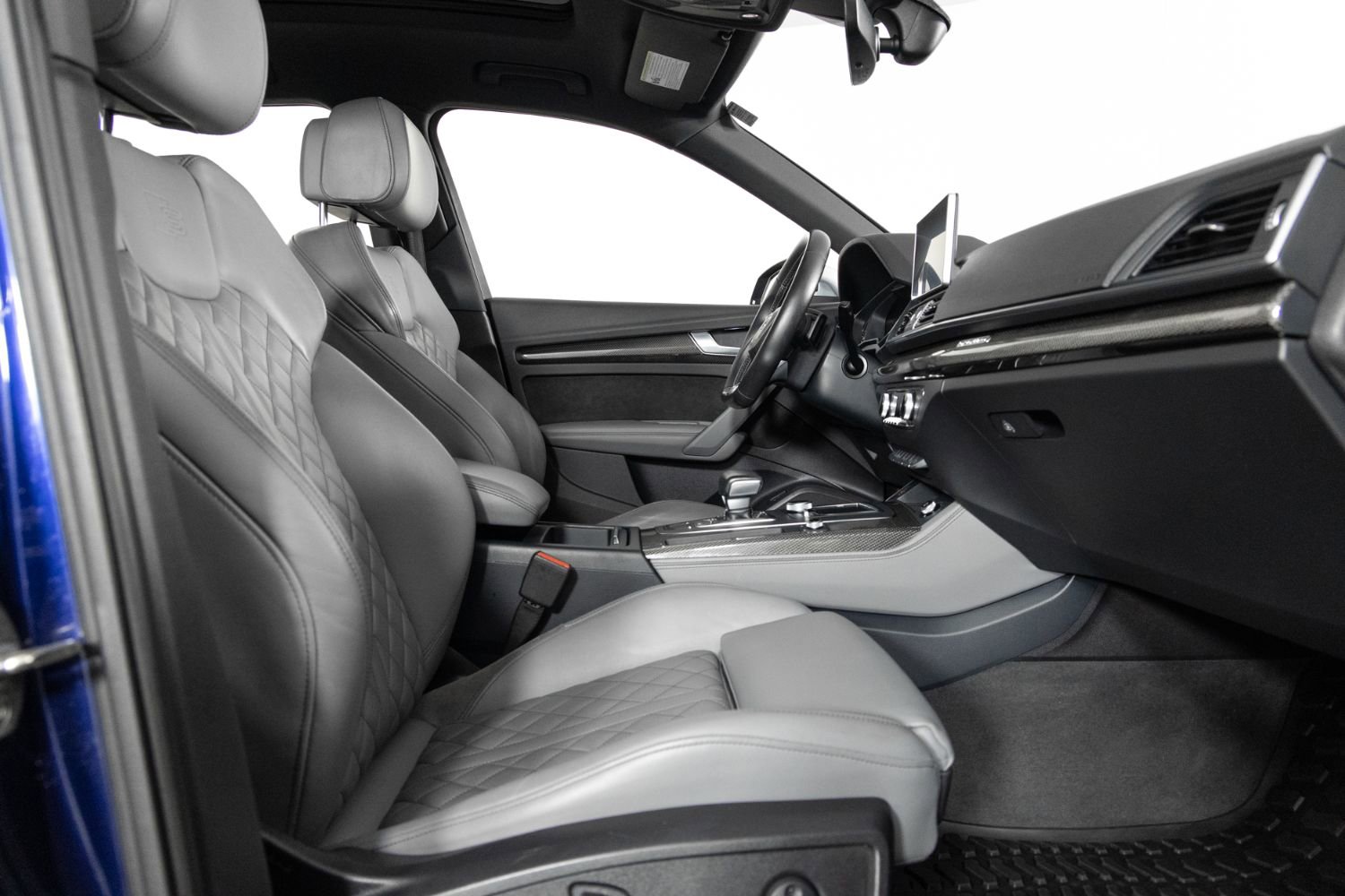 Used 2018 Audi SQ5 Premium Plus w/ Navigation Package image 25