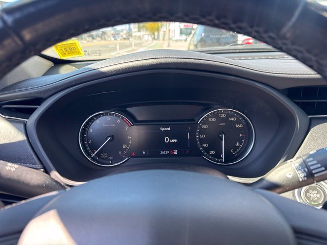 Used 2022 Cadillac XT4 Luxury w/ Cold Weather Package AWD/4WD image 17