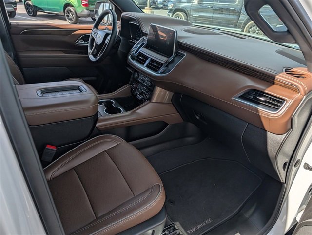 Used 2023 Chevrolet Suburban High Country image 25