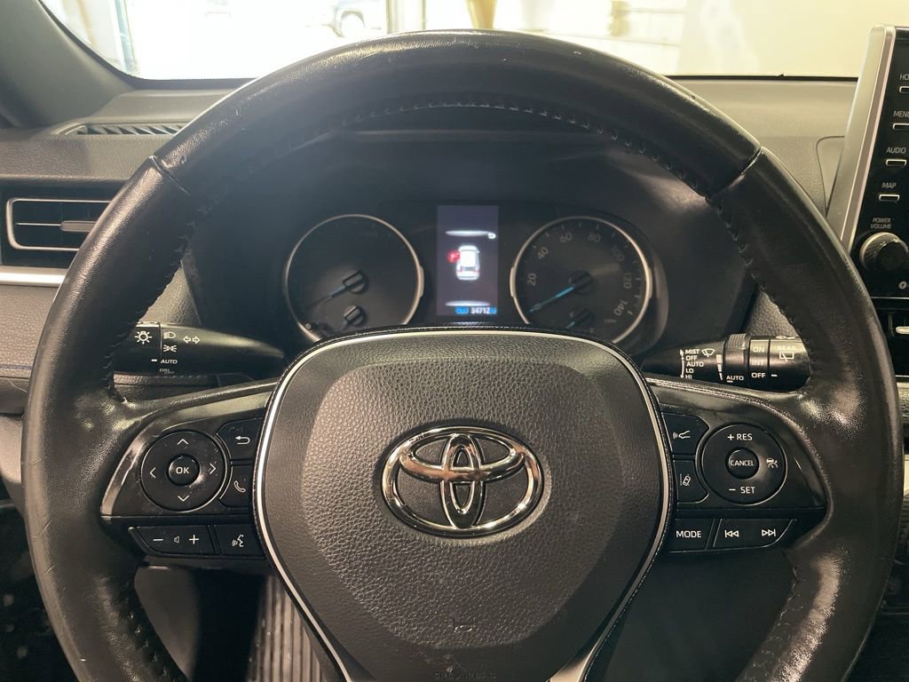 Used 2022 Toyota RAV4 SE w/ Convenience Package image 21