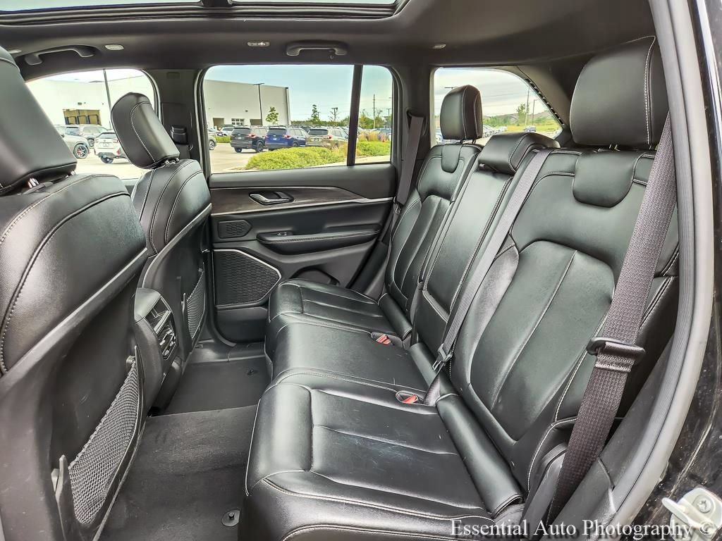 Used 2024 Jeep Grand Cherokee Limited 4xe AWD/4WD image 12
