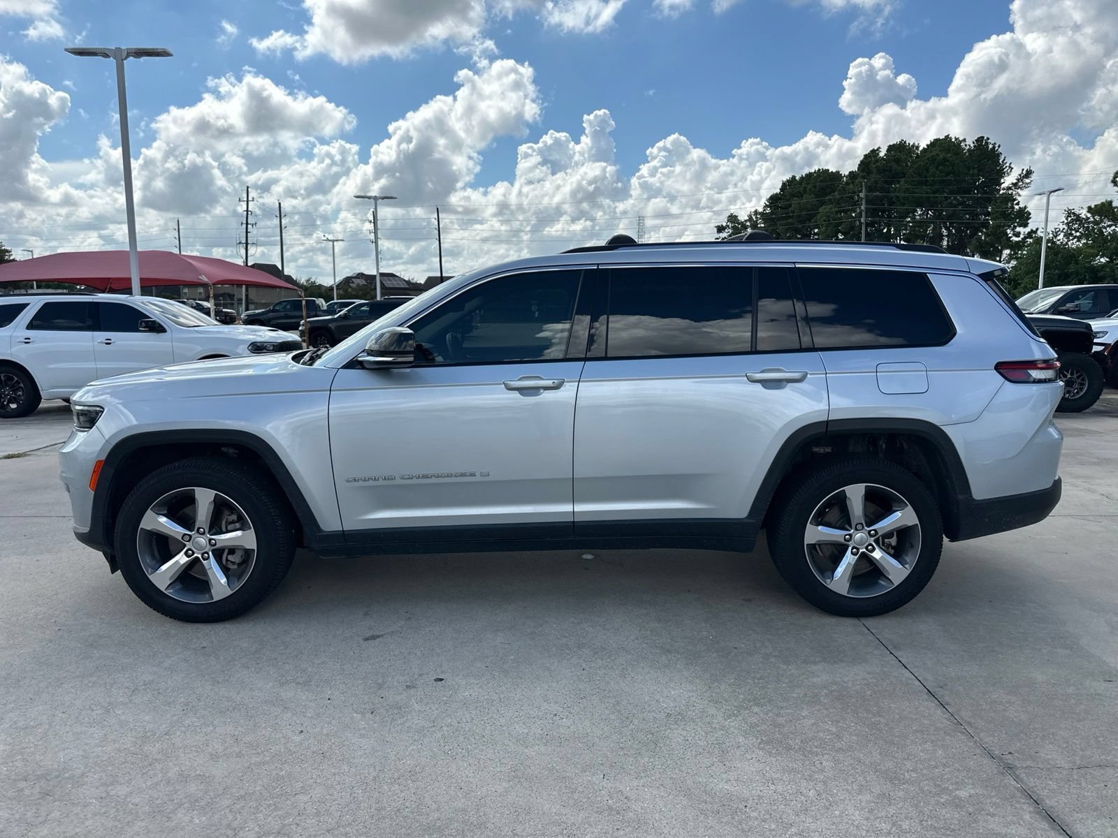 Used 2021 Jeep Grand Cherokee L Limited RWD image 4