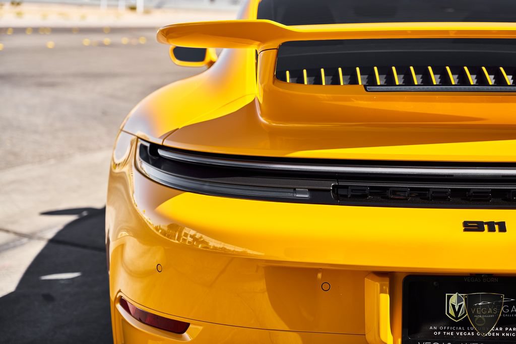 Used 2025 Porsche 911 Carrera RWD image 14