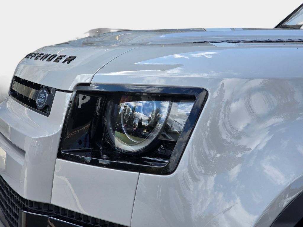 New 2026 Land Rover Defender 110 S AWD/4WD image 33