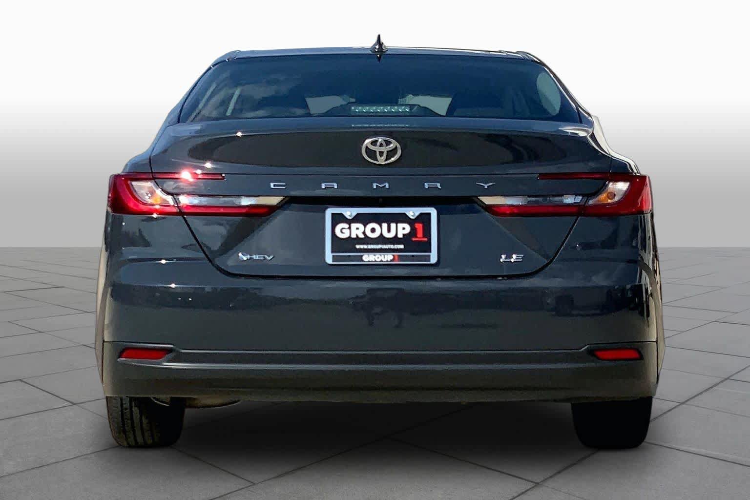 Used 2025 Toyota Camry LE FWD image 5