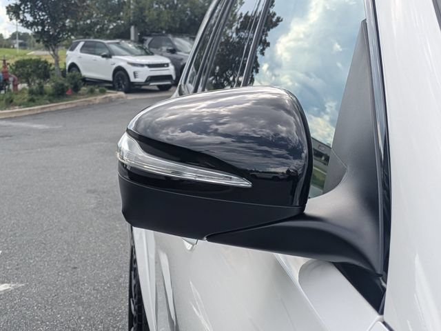 Used 2024 Mercedes-Benz GLS 450 4MATIC image 12