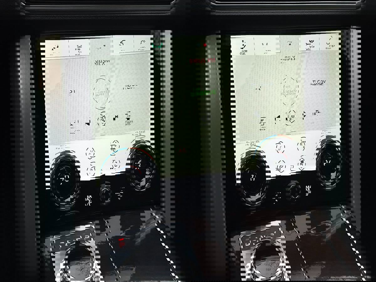 Used 2020 Land Rover Range Rover image 41