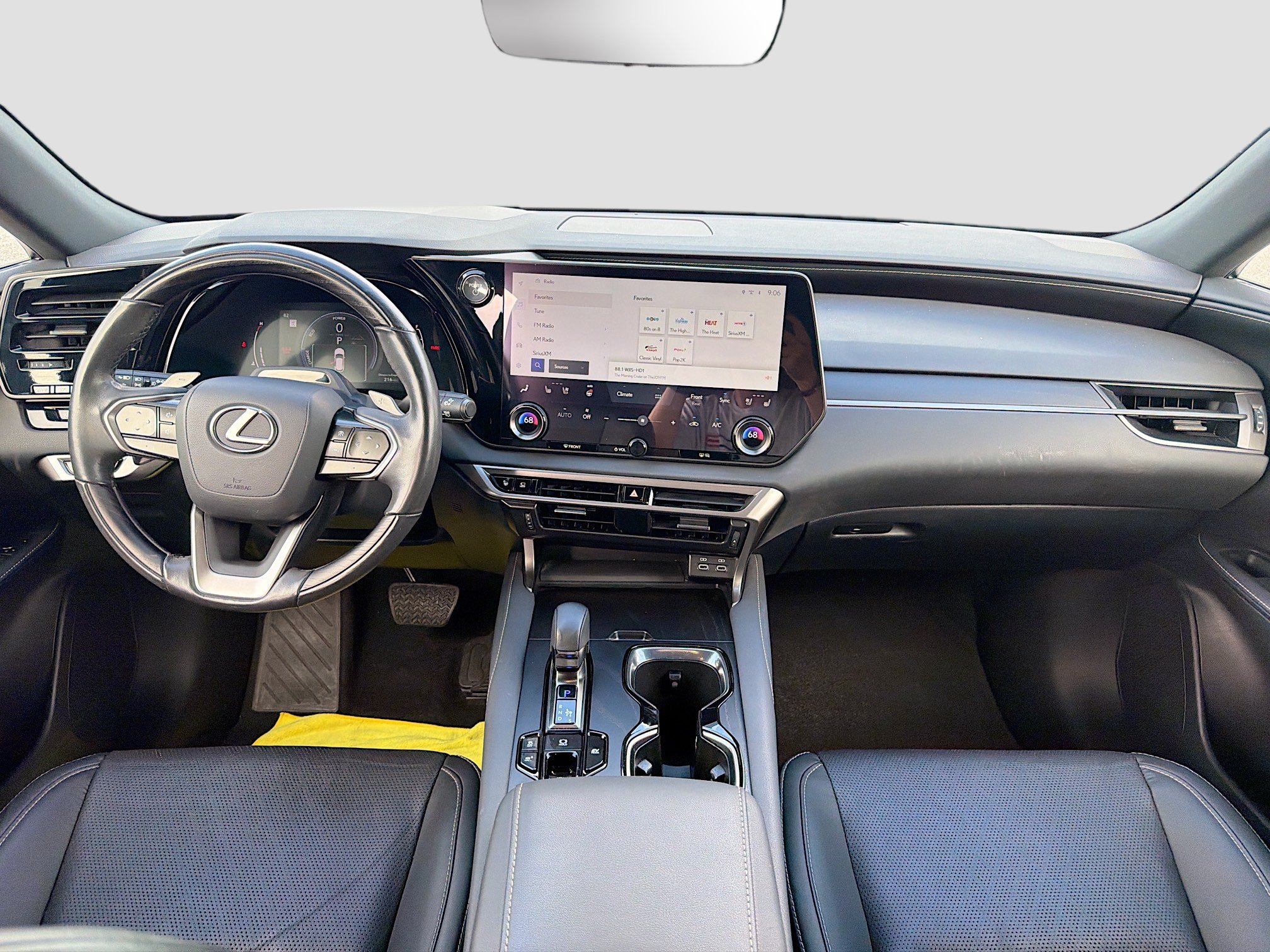 Used 2023 Lexus RX 350 w/ Cold Area Package AWD/4WD image 17