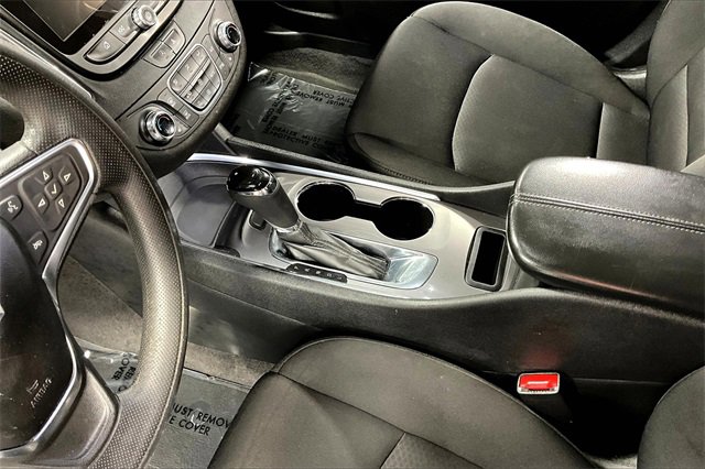 Used 2020 Chevrolet Malibu LT image 16