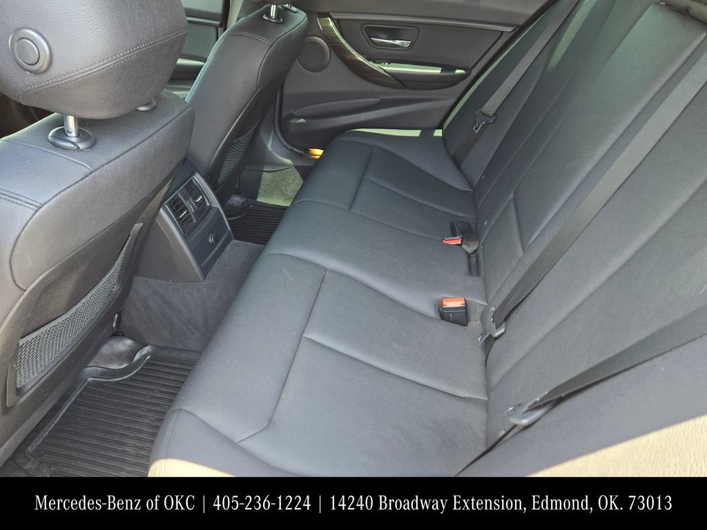 Used 2018 BMW 320i Sedan RWD image 21