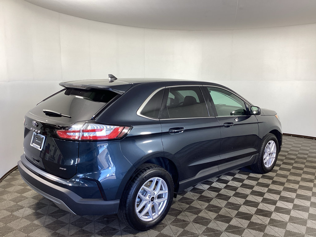 Used 2023 Ford Edge SEL w/ Convenience Package AWD/4WD image 2