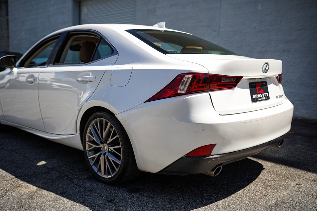 Used 2016 Lexus IS 200t w/ Premium Package RWD image 13
