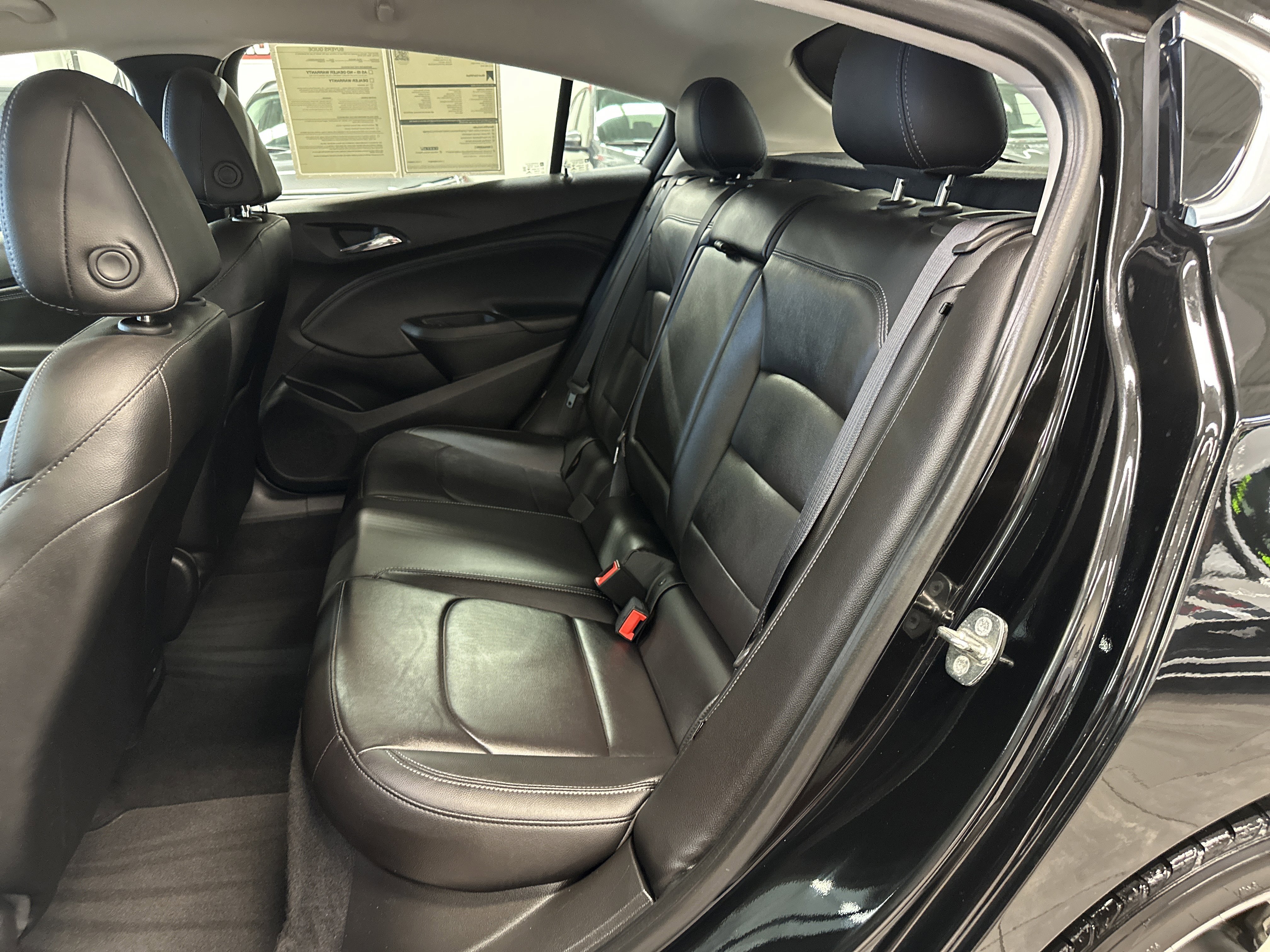 Used 2018 Chevrolet Cruze Premier image 5