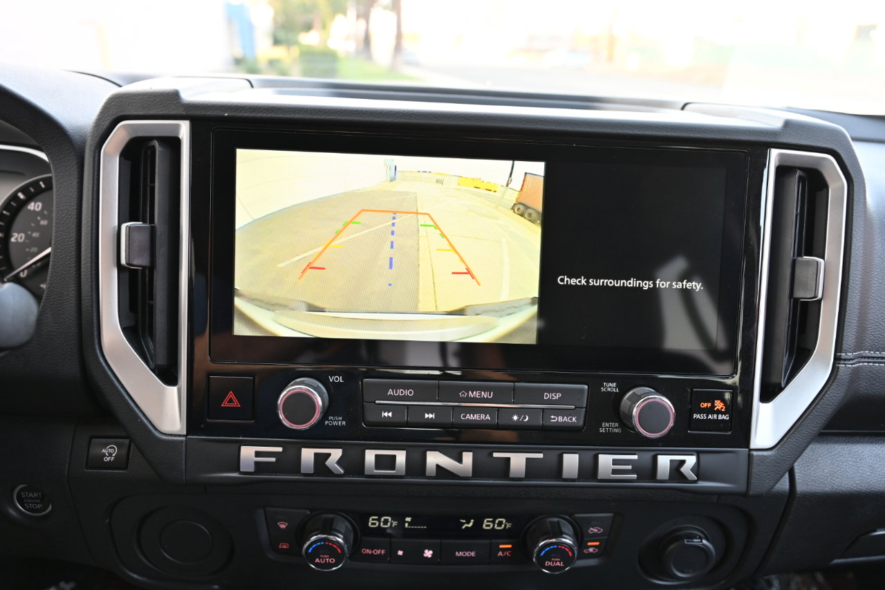 Used 2025 Nissan Frontier SV w/ SV Convenience Package RWD image 19