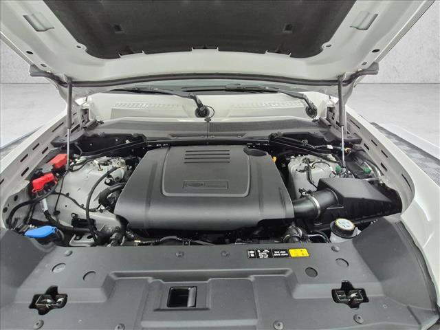 New 2026 Land Rover Defender 110 S AWD/4WD image 17