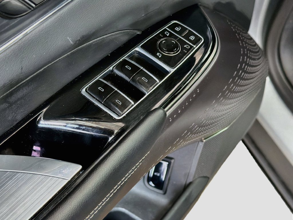 Certified 2024 Cadillac Lyriq Sport AWD/4WD image 19