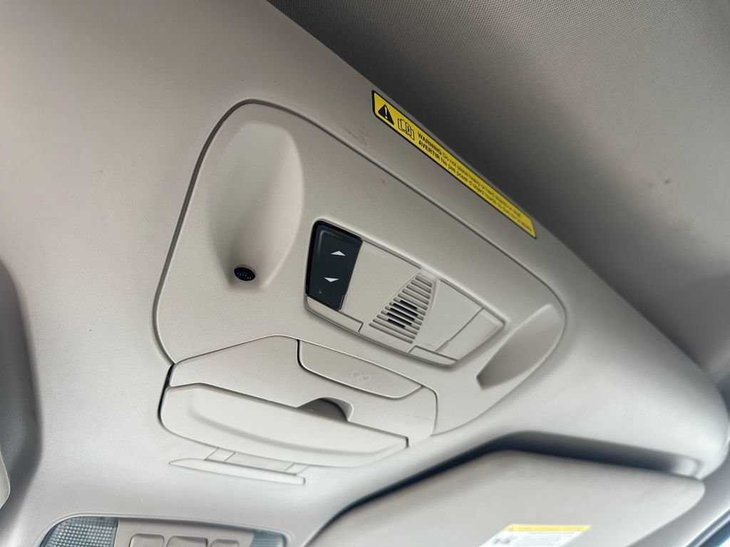 Used 2020 Ford Transit Connect Titanium FWD image 25