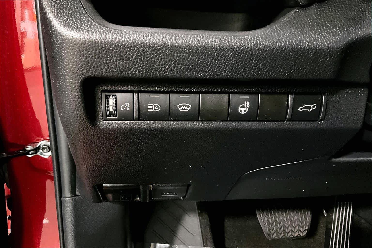 Used 2023 Toyota RAV4 XLE w/ Convenience Package AWD/4WD image 35