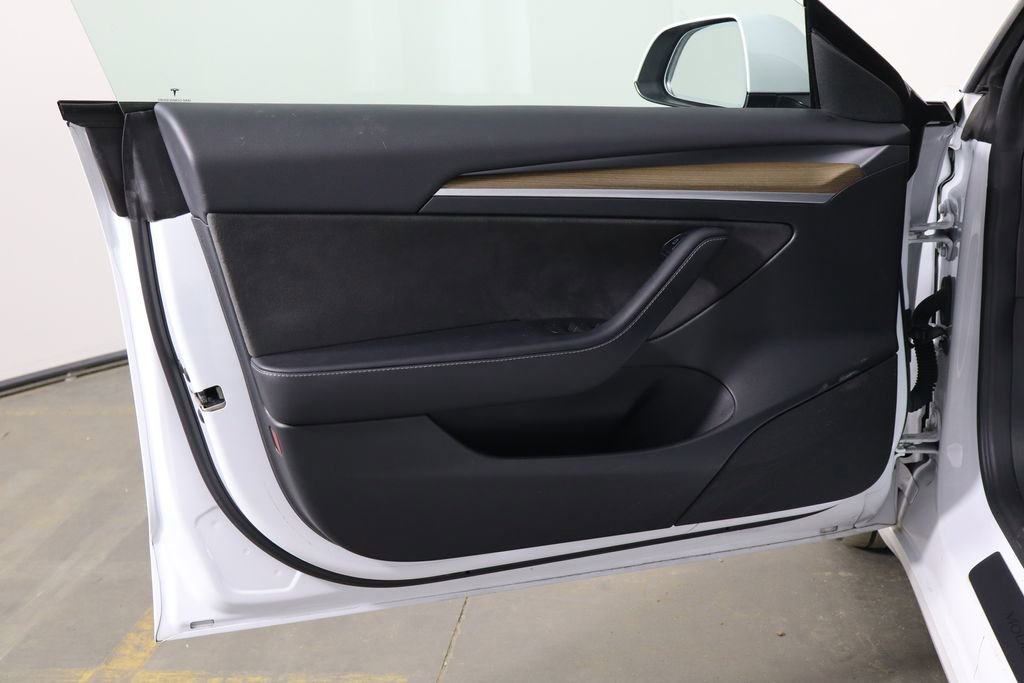Used 2023 Tesla Model 3 Standard Range RWD image 18