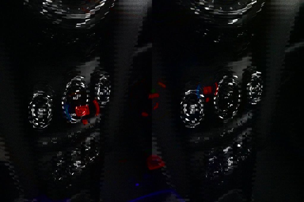 Used 2020 MINI Cooper 4-Door Hardtop image 20