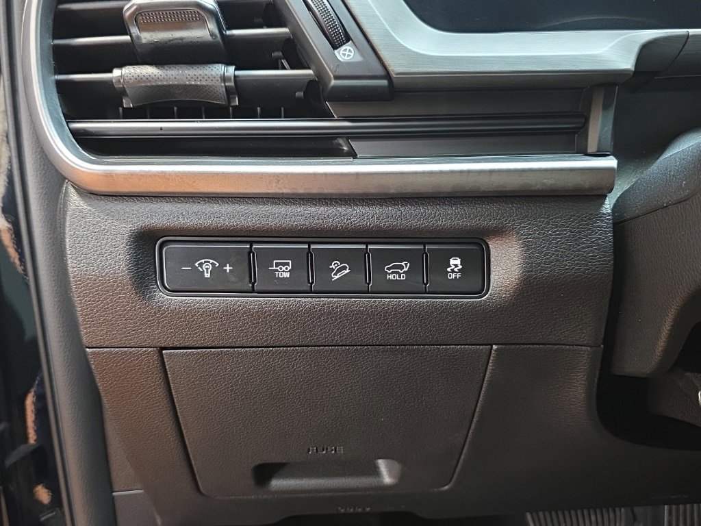 Used 2024 Kia Telluride EX X-Line image 26