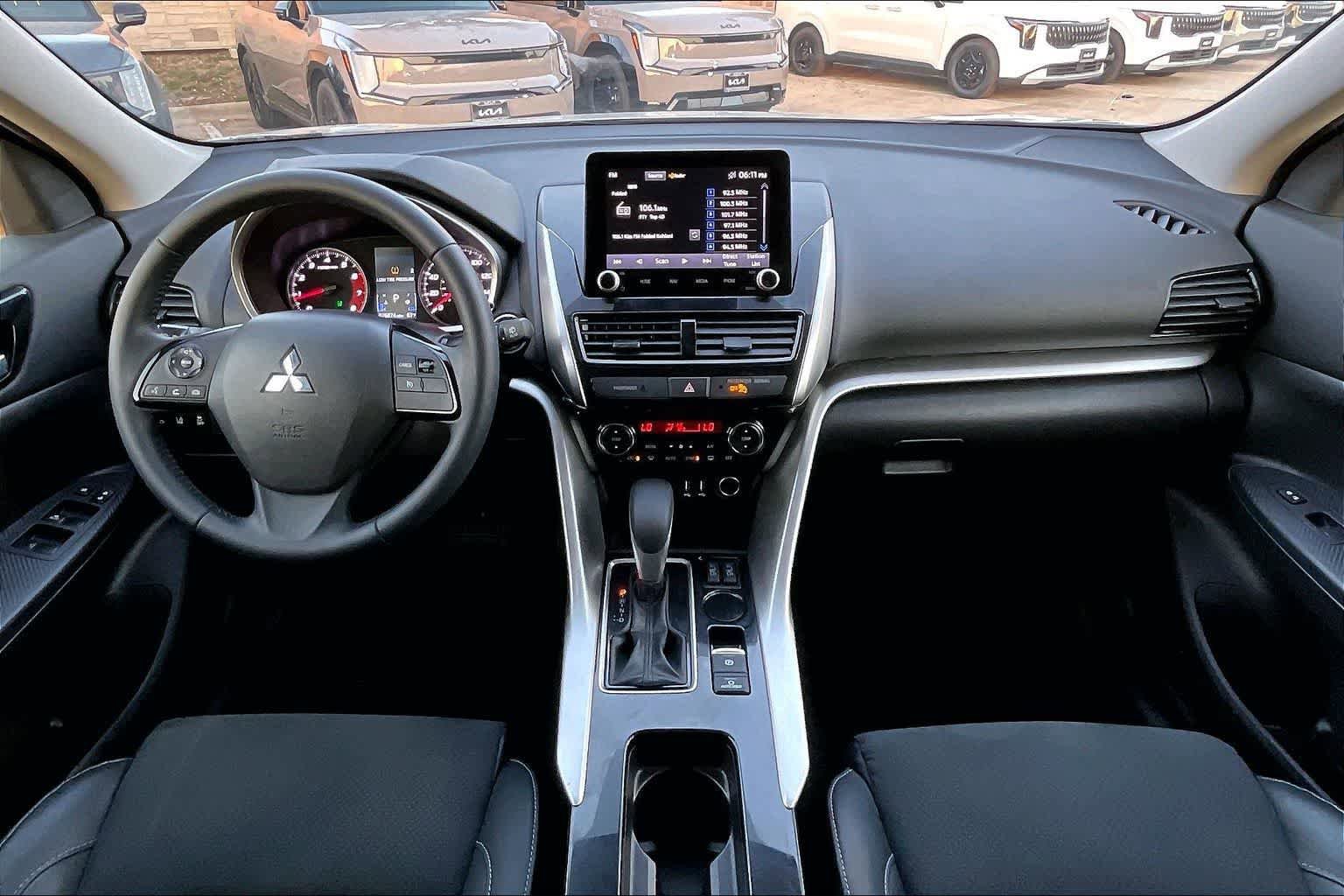 Used 2022 Mitsubishi Eclipse Cross SE FWD image 10