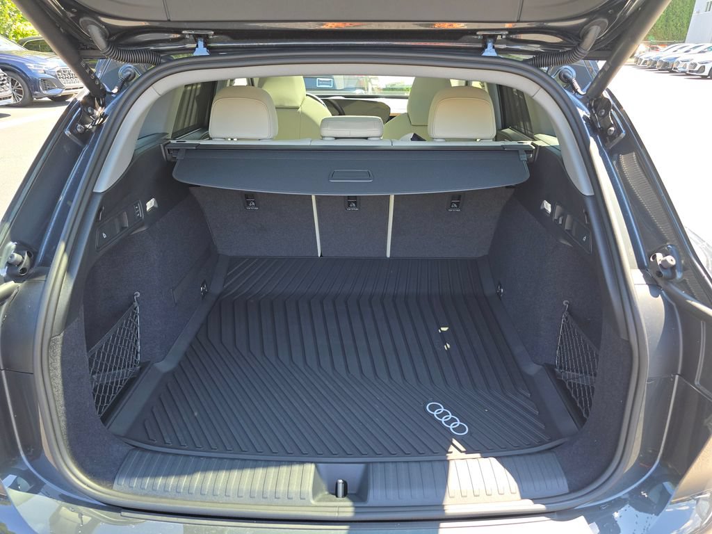 New 2027 Audi Q6 e-tron Prestige AWD/4WD image 13