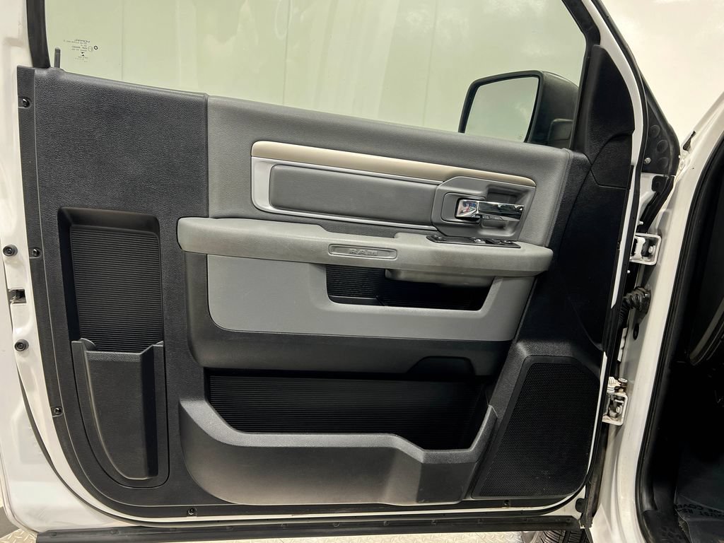 Used 2014 RAM 1500 Express AWD/4WD image 12