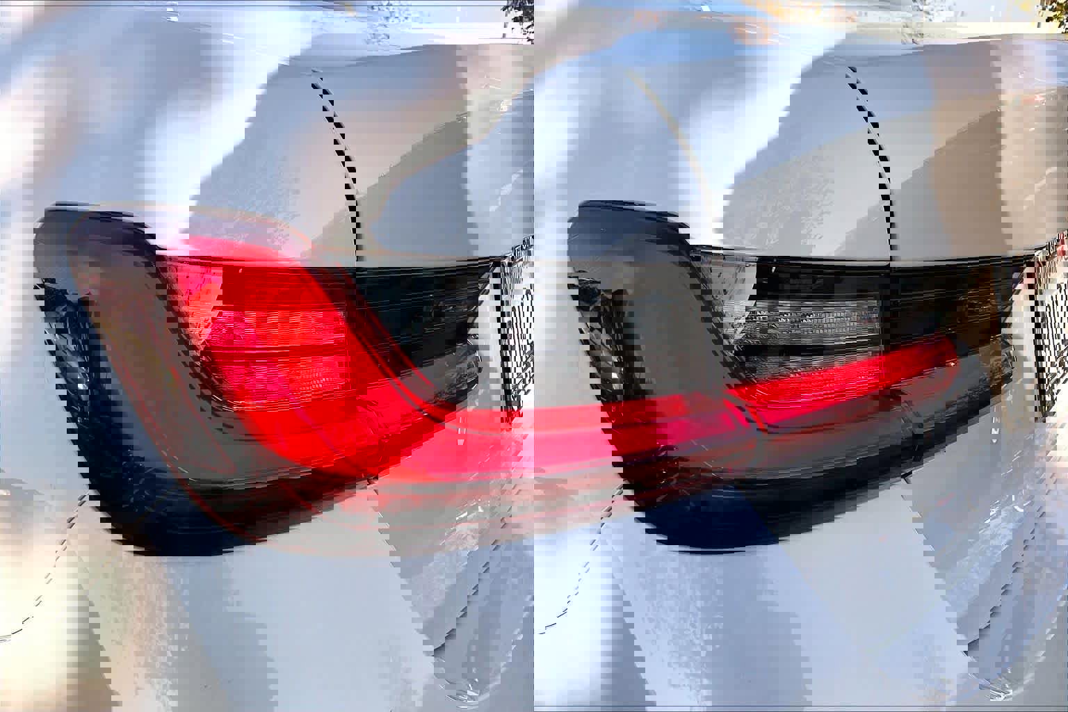 Certified 2025 BMW 330i Sedan w/ Premium Package image 30