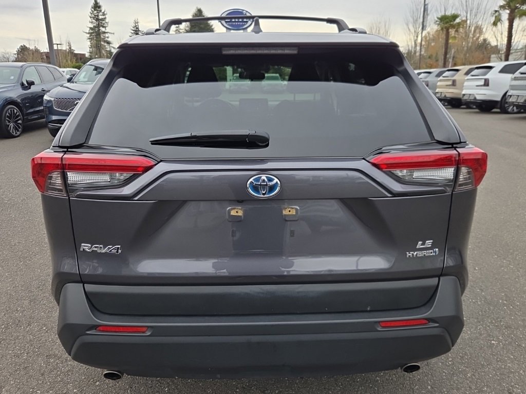 Used 2019 Toyota RAV4 LE image 12