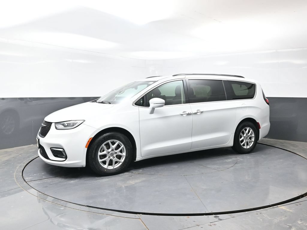 Used 2022 Chrysler Pacifica Touring-L FWD image 7