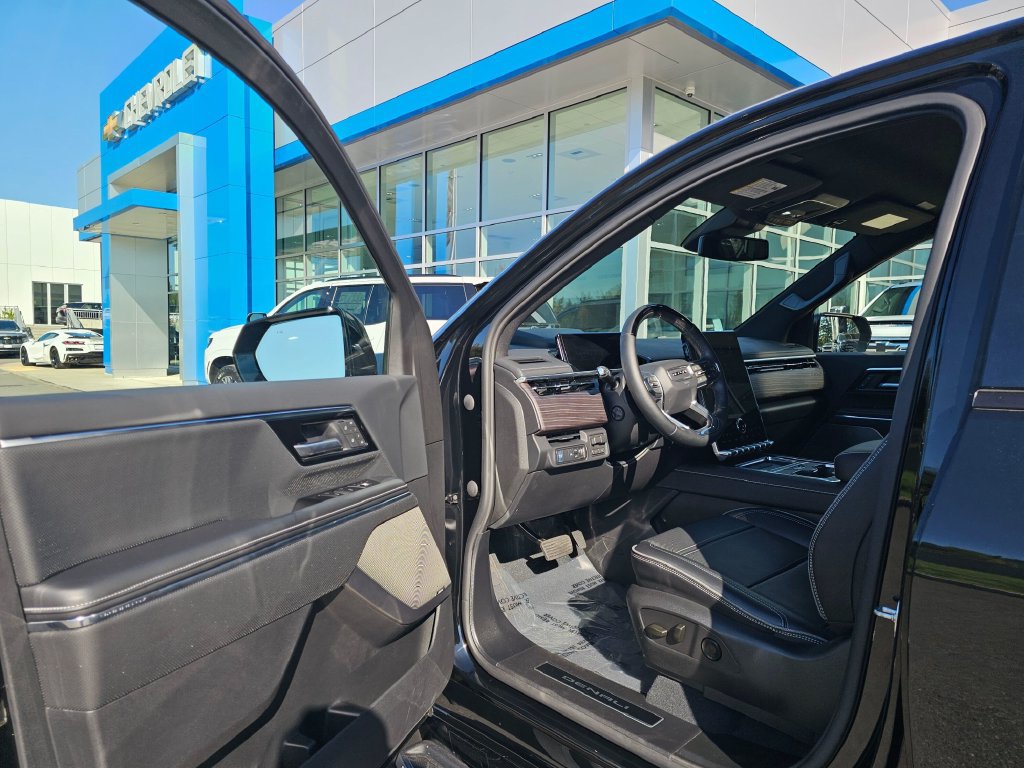 Used 2026 GMC Sierra EV Denali AWD/4WD image 23