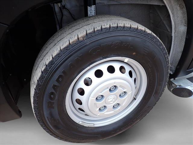 Used 2025 RAM ProMaster 2500 w/ U-Haul Equipment Group FWD image 7
