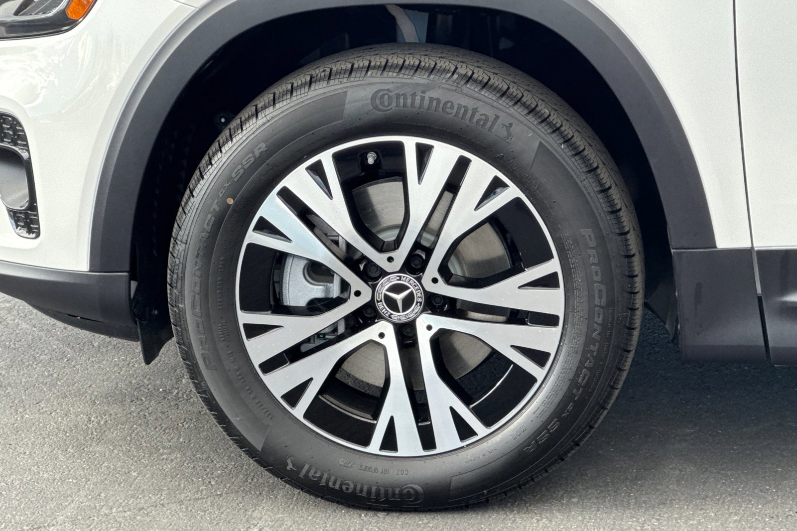 New 2026 Mercedes-Benz GLB 250 4MATIC image 25