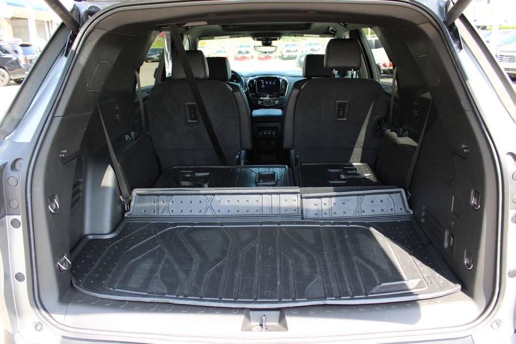 Certified 2023 Chevrolet Traverse RS w/ LPO, Floor Liner Package AWD/4WD image 42