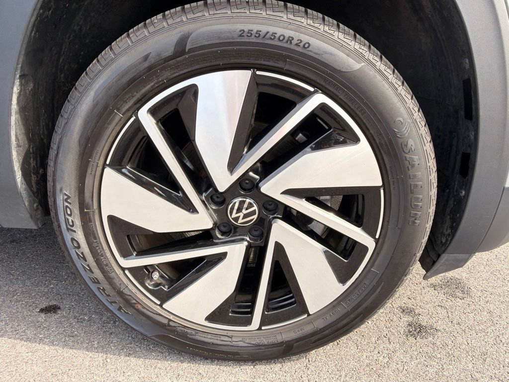 Used 2025 Volkswagen Atlas SE FWD image 35