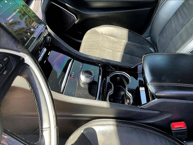 Used 2022 Jeep Grand Cherokee L Laredo RWD image 12