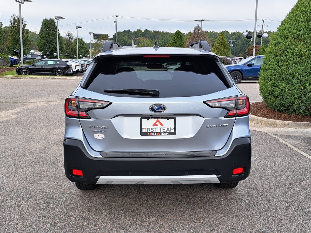 Used 2025 Subaru Outback Limited AWD/4WD image 6