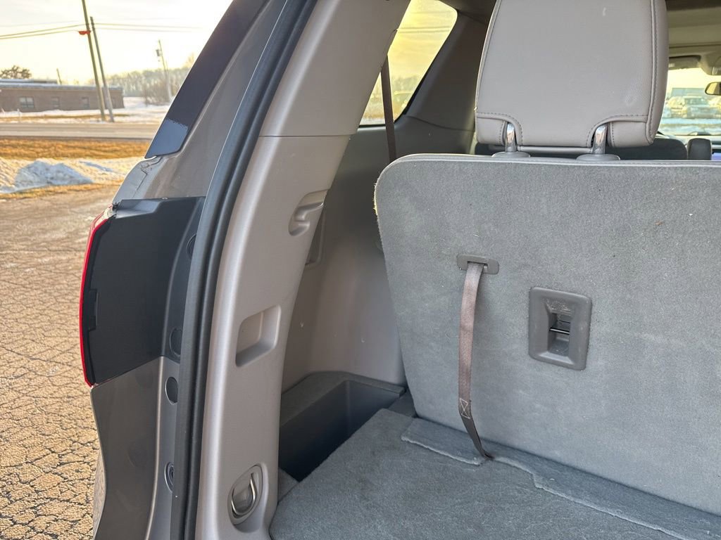 Used 2019 GMC Acadia SLT image 30