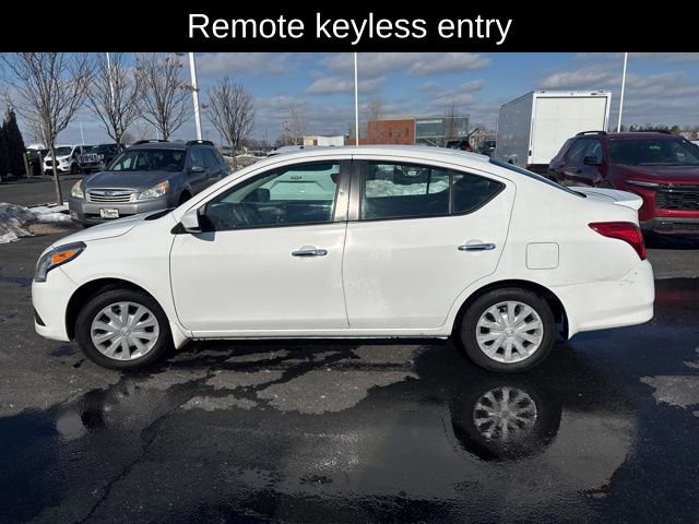 Used 2019 Nissan Versa SV image 9