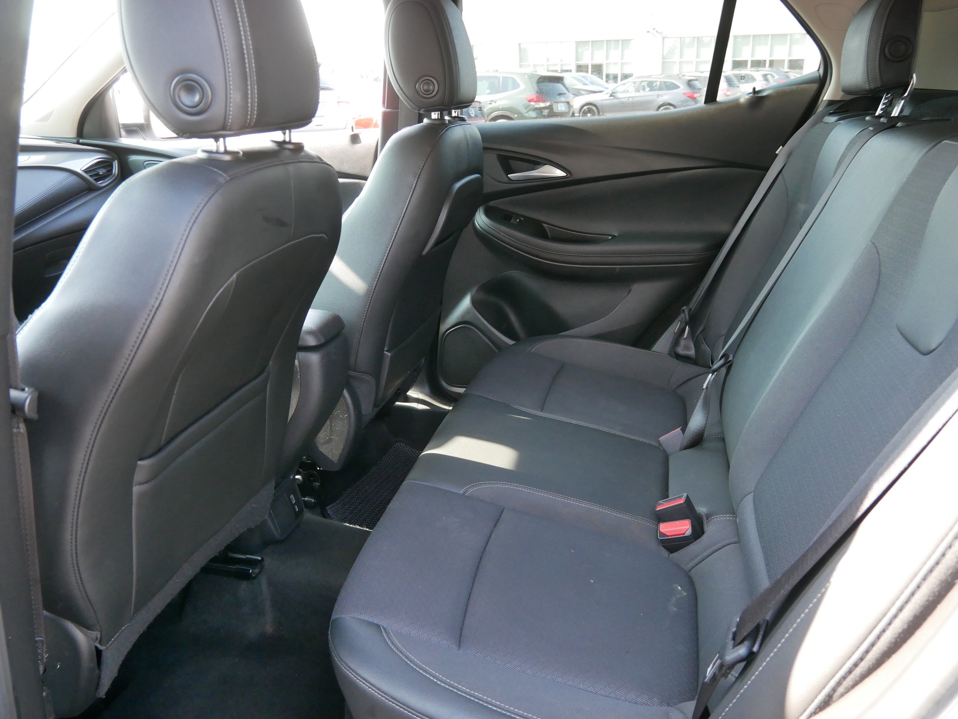 Used 2022 Buick Encore GX Preferred w/ Cold Weather Comfort Package image 33