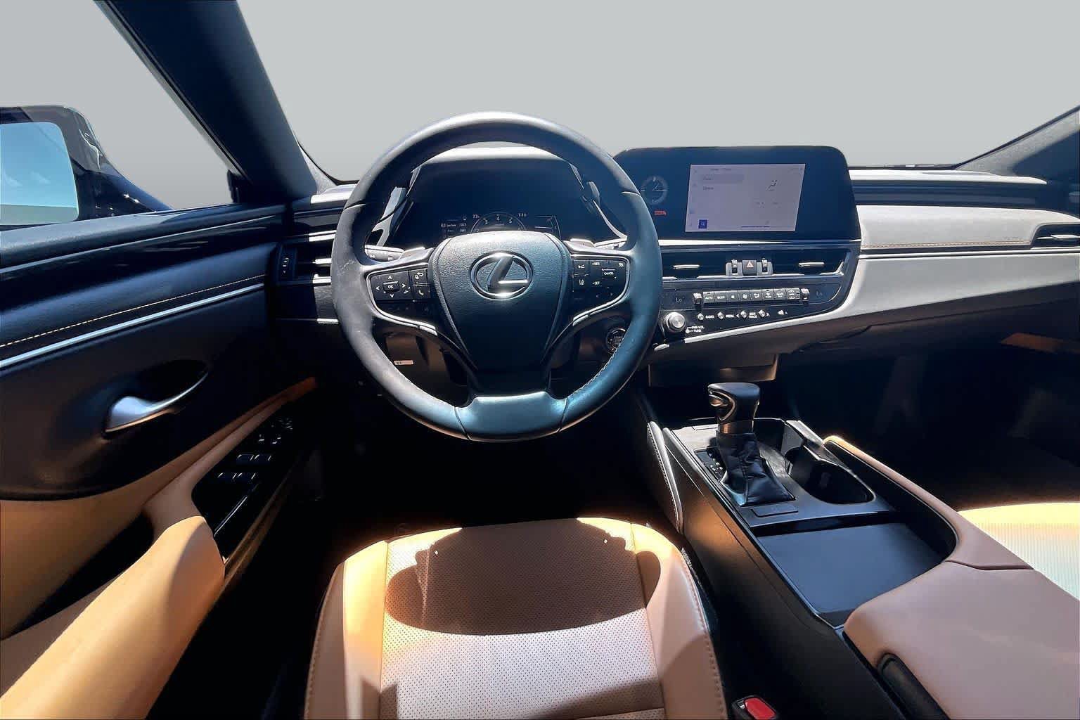 Used 2025 Lexus ES 350 w/ Accessory Package (P3) FWD image 6