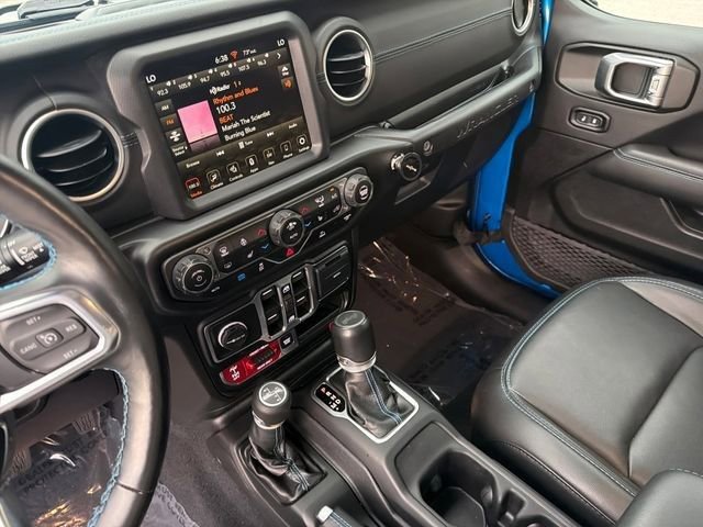 Used 2022 Jeep Wrangler Unlimited Rubicon 4xe w/ Cold Weather Group AWD/4WD image 40
