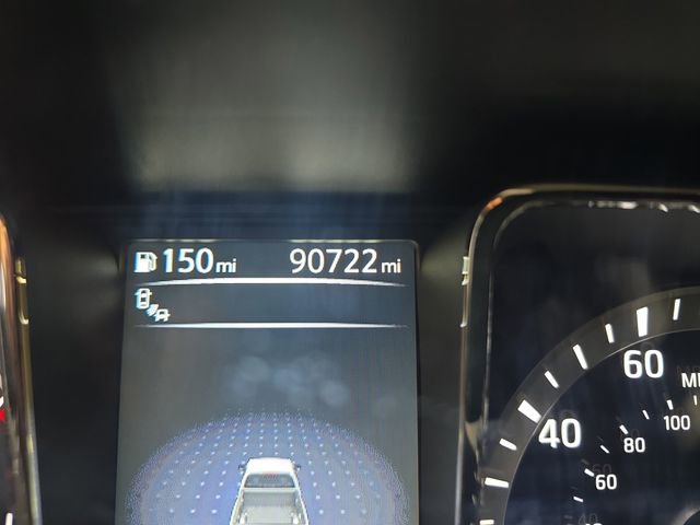 Used 2017 Nissan Titan SV image 16