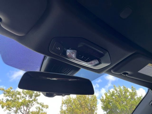 Used 2024 BMW M440i Convertible w/ Premium Package image 9