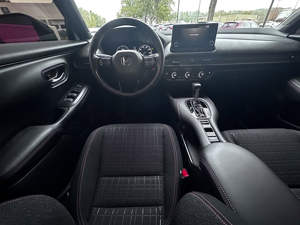 Used 2024 Honda HR-V Sport image 2