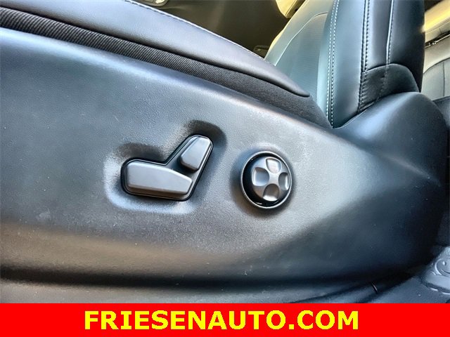 New 2025 Chrysler Pacifica Select w/ Uconnect Theater Family Group image 12