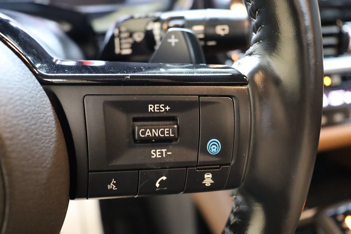 Used 2025 Nissan Pathfinder Platinum w/ Cargo Package AWD/4WD image 42